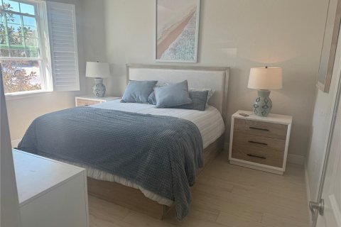 Casa en venta en Oxford, Florida, 4 dormitorios, 203.55 m2 № 2404943 - foto 4