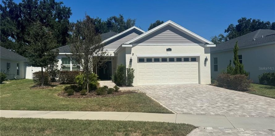 Casa en Oxford, Florida 4 dormitorios, 203.55 m2 № 2404943