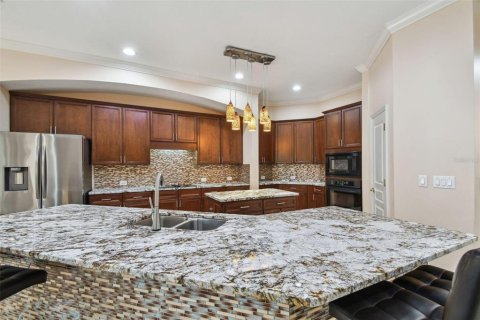 House in Tampa, Florida 5 bedrooms, 380.53 sq.m. № 1420409 - photo 21