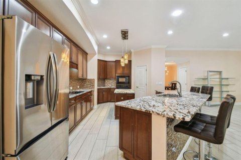 House in Tampa, Florida 5 bedrooms, 380.53 sq.m. № 1420409 - photo 22