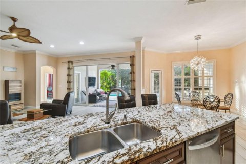 House in Tampa, Florida 5 bedrooms, 380.53 sq.m. № 1420409 - photo 27