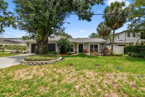 Casa en venta en Tampa, Florida, 3 dormitorios, 184.32 m2 № 1796547 - foto 3