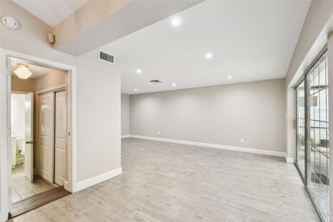 Casa en venta en Tampa, Florida, 3 dormitorios, 184.32 m2 № 1796547 - foto 26