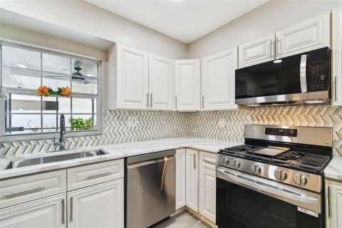 Casa en venta en Tampa, Florida, 3 dormitorios, 184.32 m2 № 1796547 - foto 20