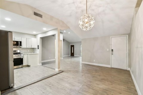 Casa en venta en Tampa, Florida, 3 dormitorios, 184.32 m2 № 1796547 - foto 21