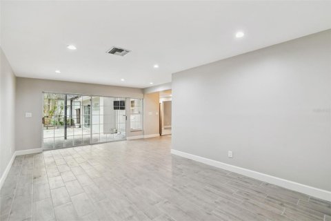 Casa en venta en Tampa, Florida, 3 dormitorios, 184.32 m2 № 1796547 - foto 30