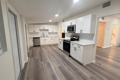 Casa en venta en Spring Hill, Florida, 3 dormitorios, 113.15 m2 № 2218258 - foto 4