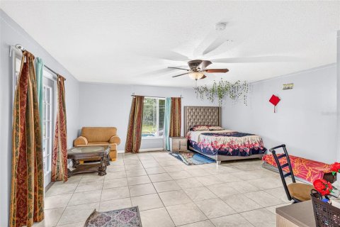 Villa ou maison à vendre à Kissimmee, Floride: 5 chambres, 295.15 m2 № 2329355 - photo 11