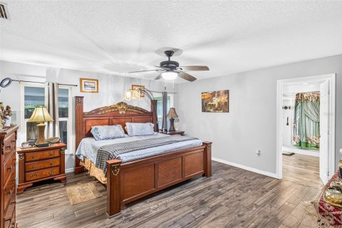 Villa ou maison à vendre à Kissimmee, Floride: 5 chambres, 295.15 m2 № 2329355 - photo 9