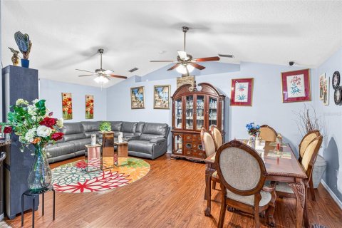 Villa ou maison à vendre à Kissimmee, Floride: 5 chambres, 295.15 m2 № 2329355 - photo 7