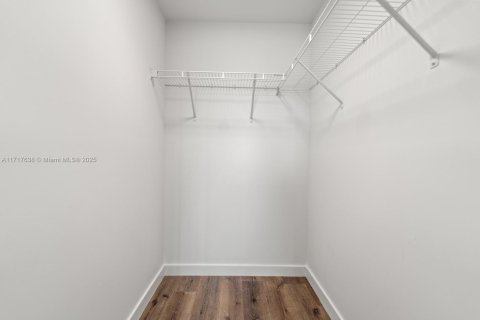 Appartement à louer à Miami, Floride: 2 chambres, 84.54 m2 № 1938392 - photo 17