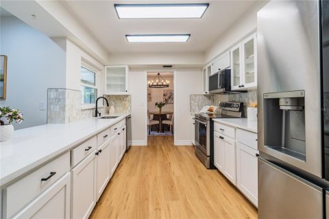 Villa ou maison à vendre à Lakeland, Floride: 5 chambres, 243.59 m2 № 2285171 - photo 8