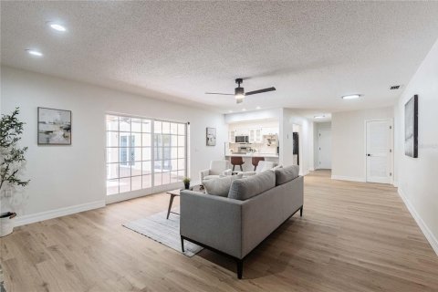 Villa ou maison à vendre à Lakeland, Floride: 5 chambres, 243.59 m2 № 2285171 - photo 19