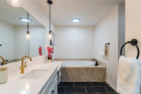 Villa ou maison à vendre à Lakeland, Floride: 5 chambres, 243.59 m2 № 2285171 - photo 26