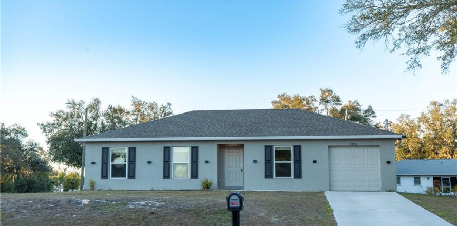 House in Port Charlotte, Florida 3 bedrooms, 114.55 sq.m. № 2130442
