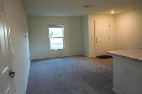 House in Port Charlotte, Florida 3 bedrooms, 114.55 sq.m. № 2130442 - photo 2
