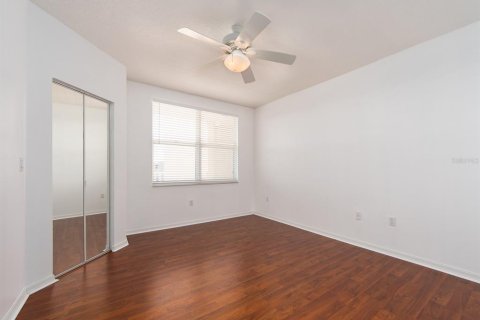 Condo in Saint Petersburg, Florida, 2 bedrooms  № 2101725 - photo 18