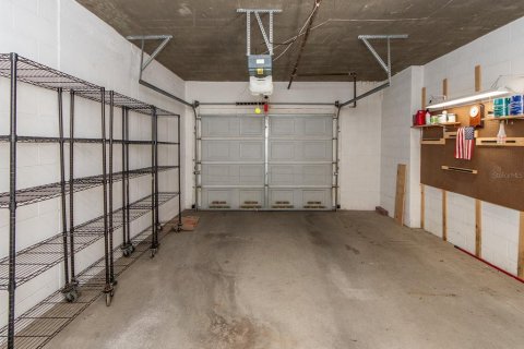 Condo in Saint Petersburg, Florida, 2 bedrooms  № 2101725 - photo 22