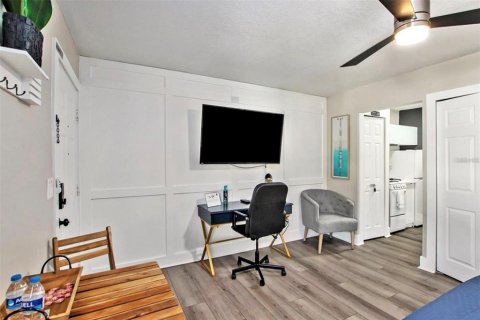 Condo in Tampa, Florida, 3 rooms  № 1816258 - photo 8