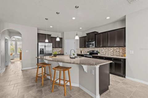 House in Apopka, Florida 4 bedrooms, 256.78 sq.m. № 1899278 - photo 17