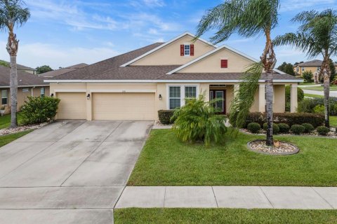 House in Apopka, Florida 4 bedrooms, 256.78 sq.m. № 1899278 - photo 2