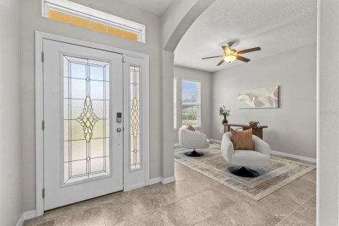 House in Apopka, Florida 4 bedrooms, 256.78 sq.m. № 1899278 - photo 5