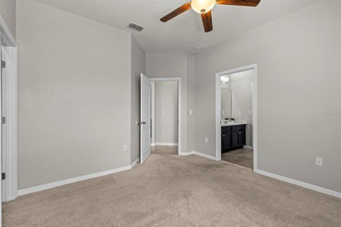 House in Apopka, Florida 4 bedrooms, 256.78 sq.m. № 1899278 - photo 30