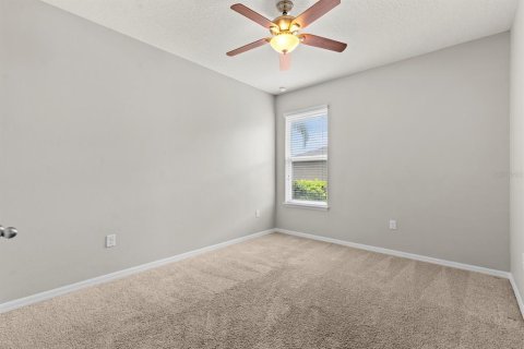 House in Apopka, Florida 4 bedrooms, 256.78 sq.m. № 1899278 - photo 27