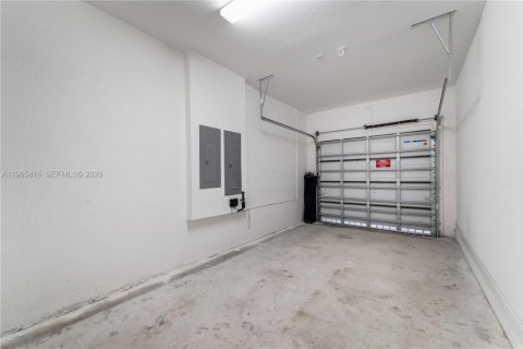 Снять в аренду виллу или дом в Майами, Флорида 5 спален, 296.45м2, № 2027452 - фото 22