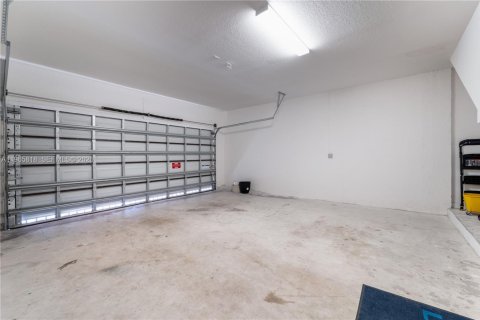 Снять в аренду виллу или дом в Майами, Флорида 5 спален, 296.45м2, № 2027452 - фото 11