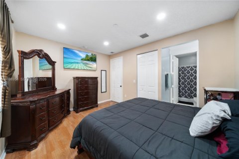 Купить таунхаус в Хомстед, Флорида 3 спальни, 120.77м2, № 2028394 - фото 10