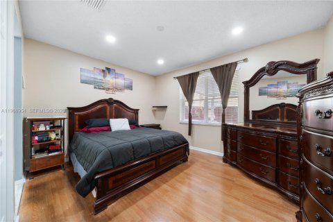 Купить таунхаус в Хомстед, Флорида 3 спальни, 120.77м2, № 2028394 - фото 9