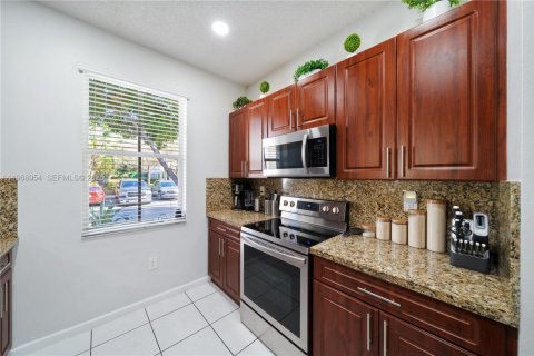 Купить таунхаус в Хомстед, Флорида 3 спальни, 120.77м2, № 2028394 - фото 7