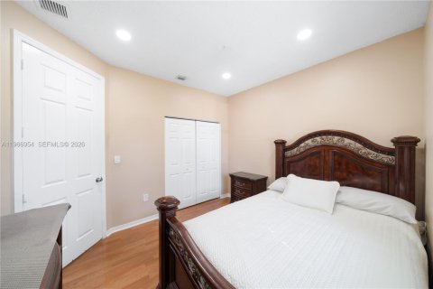 Купить таунхаус в Хомстед, Флорида 3 спальни, 120.77м2, № 2028394 - фото 13