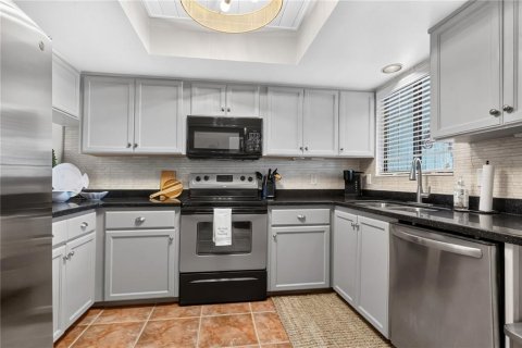 Condo in New Smyrna Beach, Florida, 2 bedrooms  № 2149627 - photo 8