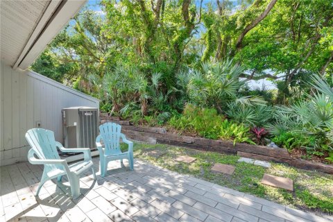 Condo in New Smyrna Beach, Florida, 2 bedrooms  № 2149627 - photo 19