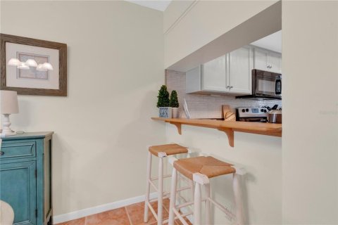 Condo in New Smyrna Beach, Florida, 2 bedrooms  № 2149627 - photo 11