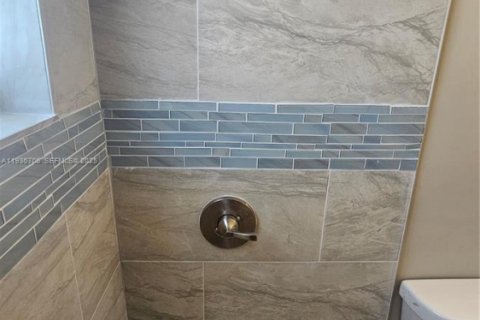 House in Dania Beach, Florida 2 bedrooms, 88.72 sq.m. № 1994732 - photo 12