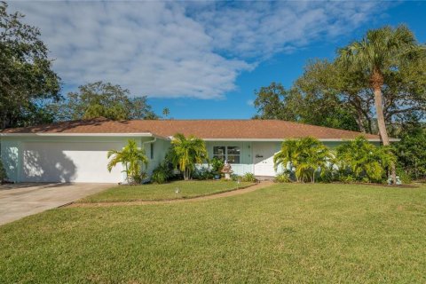 Casa en alquiler en Longboat Key, Florida, 3 dormitorios, 173.82 m2 № 1824599 - foto 1