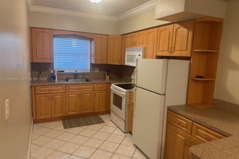 Condominio en venta en Hollywood, Florida, 2 dormitorios, 99.96 m2 № 1986010 - foto 12