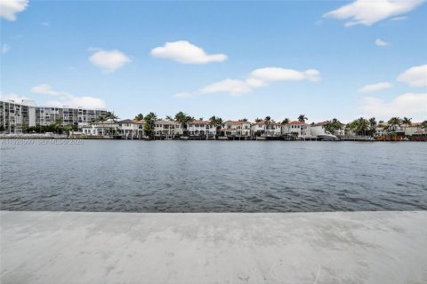 Condominio en venta en Hollywood, Florida, 2 dormitorios, 99.96 m2 № 1986010 - foto 27