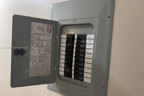 Condominio en venta en Hollywood, Florida, 2 dormitorios, 99.96 m2 № 1986010 - foto 19