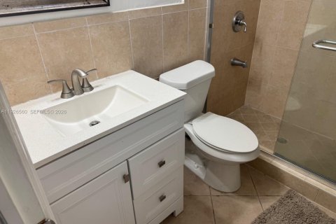 Condominio en venta en Hollywood, Florida, 2 dormitorios, 99.96 m2 № 1986010 - foto 16