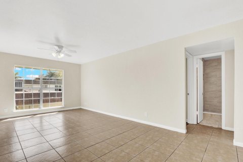 Condominio en venta en Palm Beach Gardens, Florida, 2 dormitorios, 104.52 m2 № 2190502 - foto 8