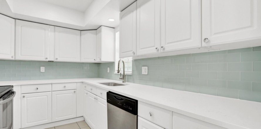 Condominio en Palm Beach Gardens, Florida, 2 dormitorios  № 2190502