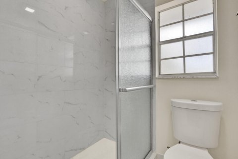 Condominio en venta en Palm Beach Gardens, Florida, 2 dormitorios, 104.52 m2 № 2190502 - foto 17