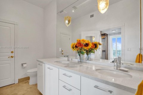 Copropriété à vendre à Miami Beach, Floride: 2 chambres, 138.42 m2 № 2154819 - photo 26