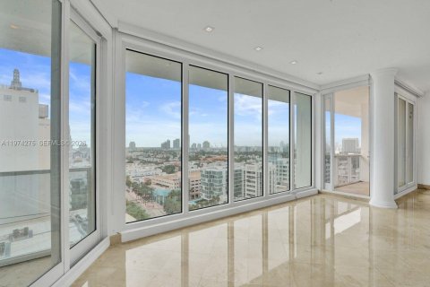 Copropriété à vendre à Miami Beach, Floride: 2 chambres, 138.42 m2 № 2154819 - photo 5