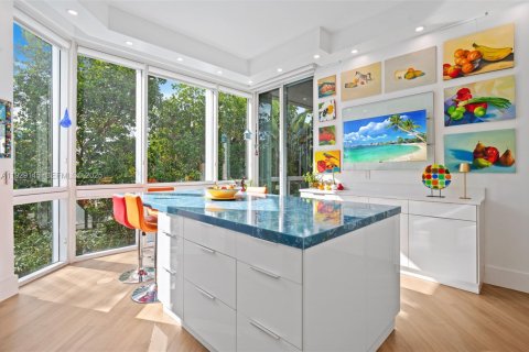 Adosado en venta en Sunny Isles Beach, Florida, 3 dormitorios, 351.17 m2 № 1992316 - foto 13