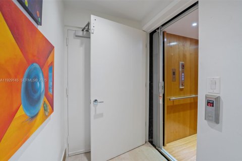 Adosado en venta en Sunny Isles Beach, Florida, 3 dormitorios, 351.17 m2 № 1992316 - foto 6